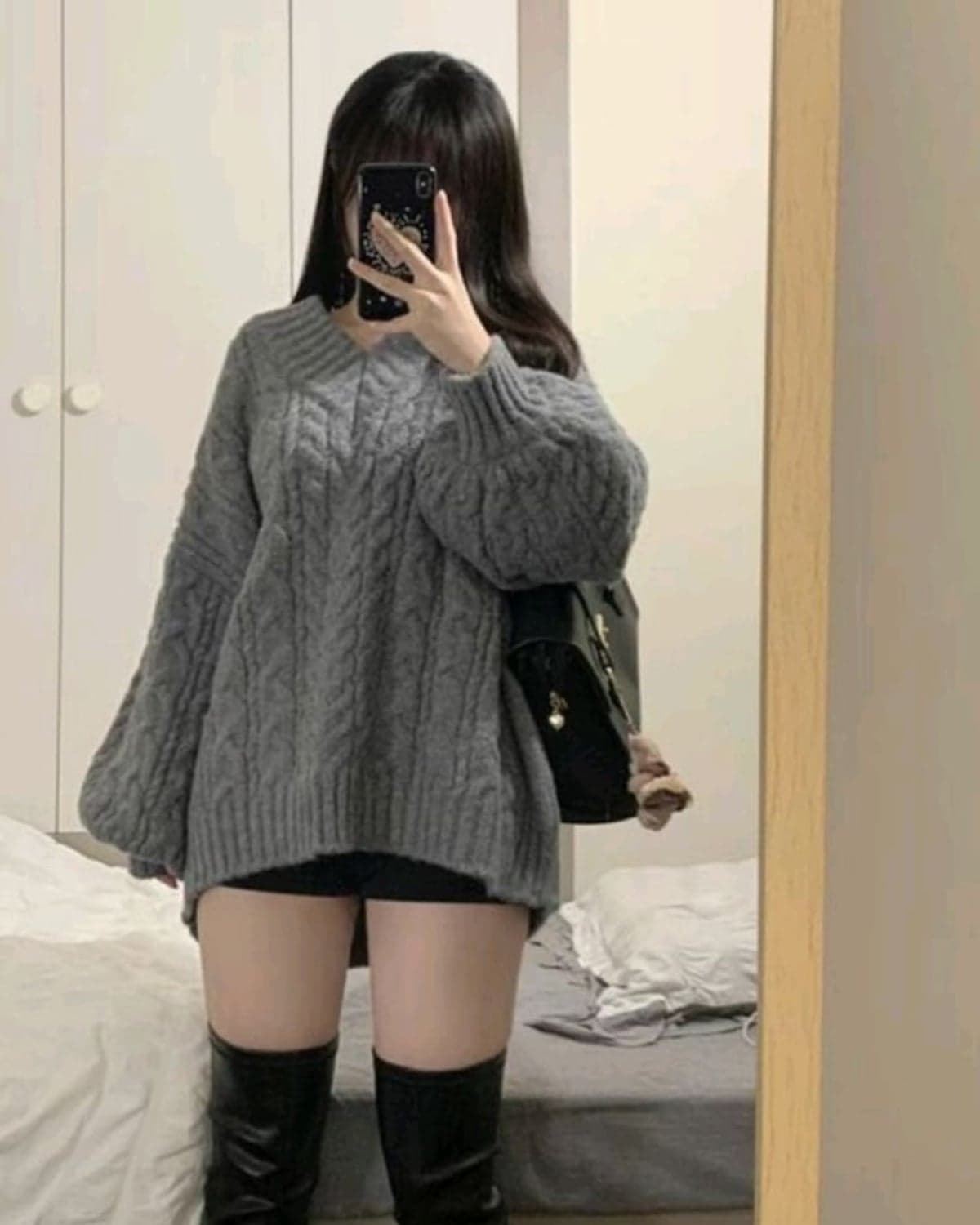 E-Girl aesthetic — example fit
